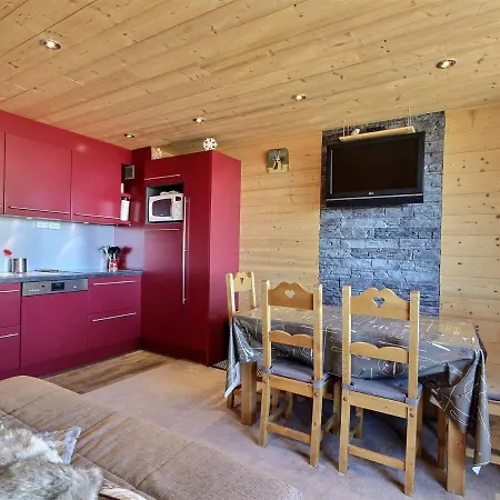 Apartment Renove Proche Des Pistes Avec Balcon Et Parking - Fr-1-455-70 *