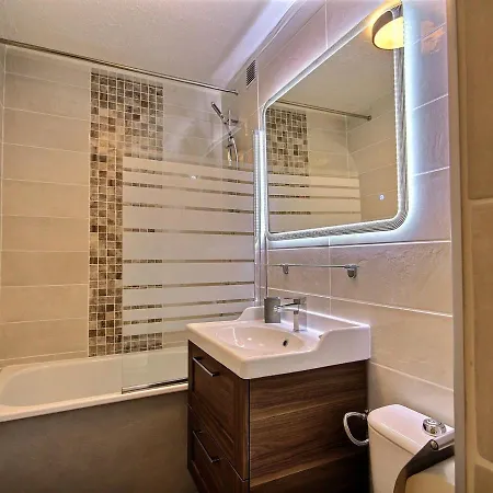 Renove Proche Des Pistes Avec Balcon Et Parking - Fr-1-455-70 Apartment La Plagne
